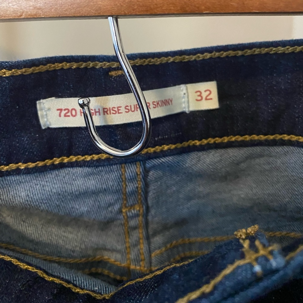 LEVIS High Rise Super Skinny - Picture 4 of 6